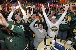 Green Bay Packers Fans Watch Super Bowl XLV Green Bay Packers Fans Watch Super Bowl XLV